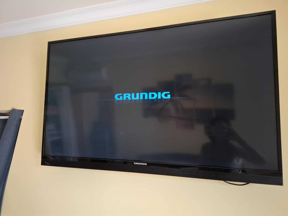 TV Grundig 50 polegadas (110x68)