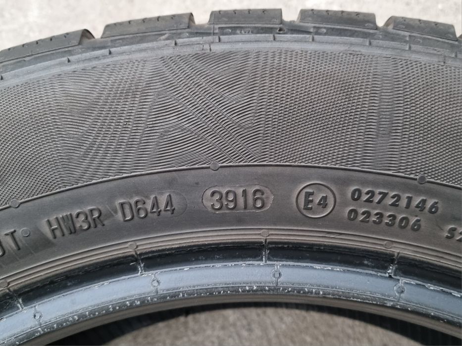 Opona używana 1szt. 215/55/17 Continental ContiContact TS815 ContiSeal