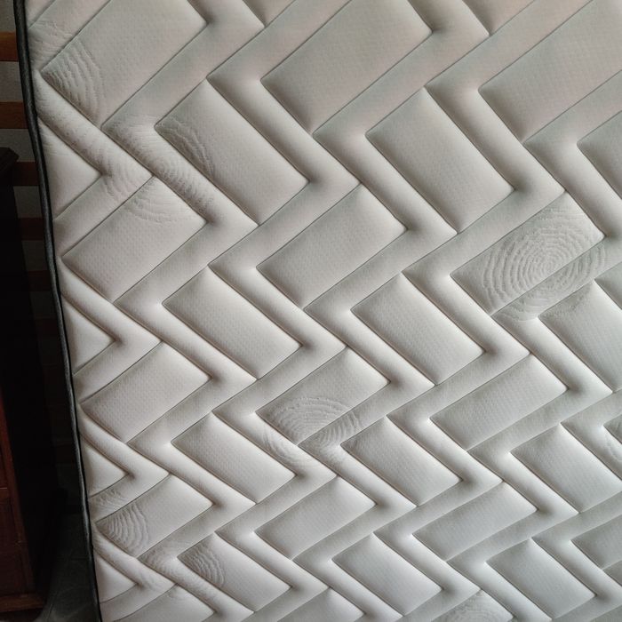 Dois colchões novos