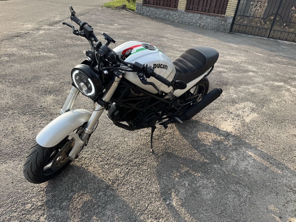 Ducati Monster 600cc