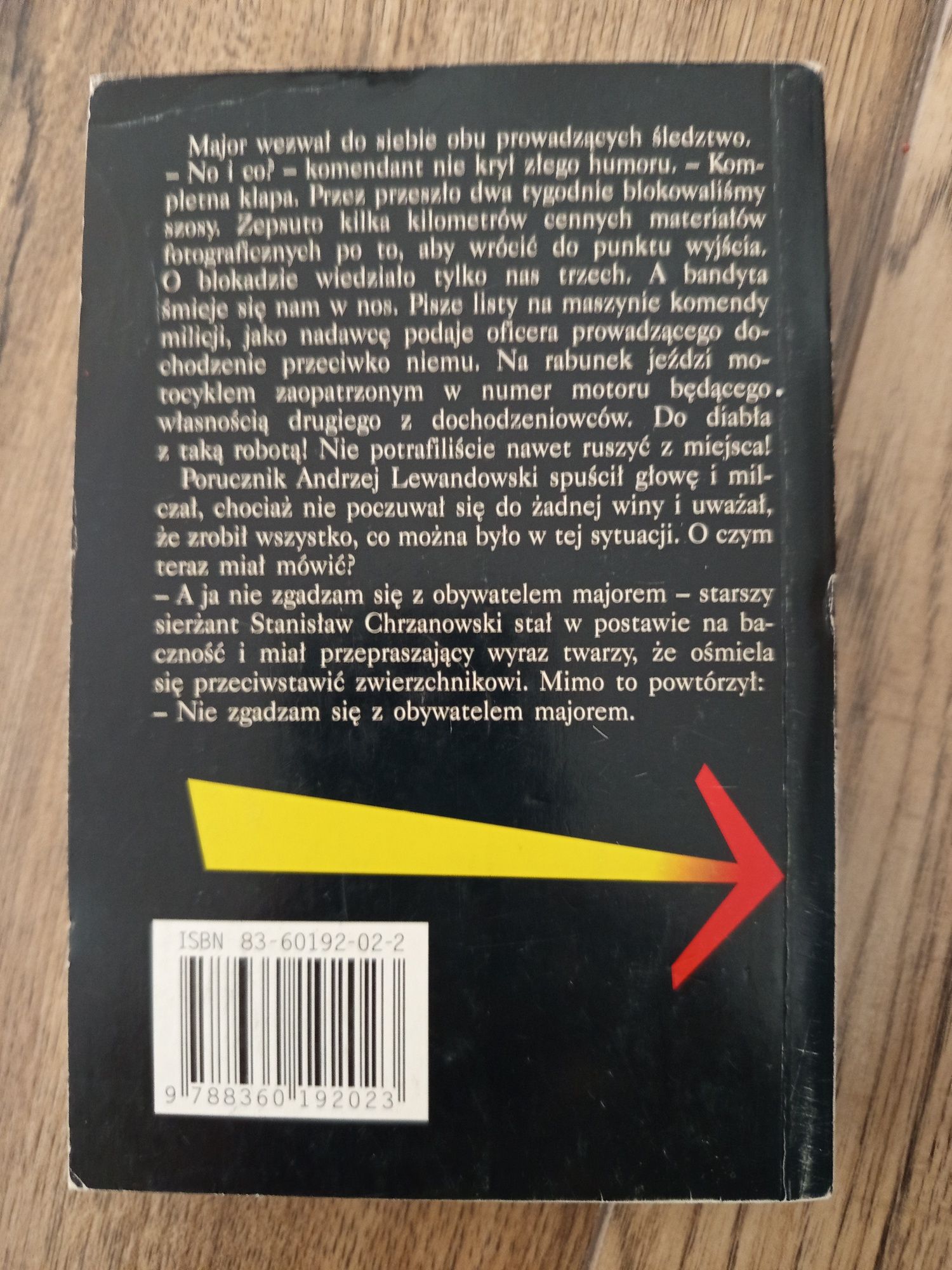 Człowiek z blizną Jerzy Edigey Umarli nie zdradzają Peter Driscoll