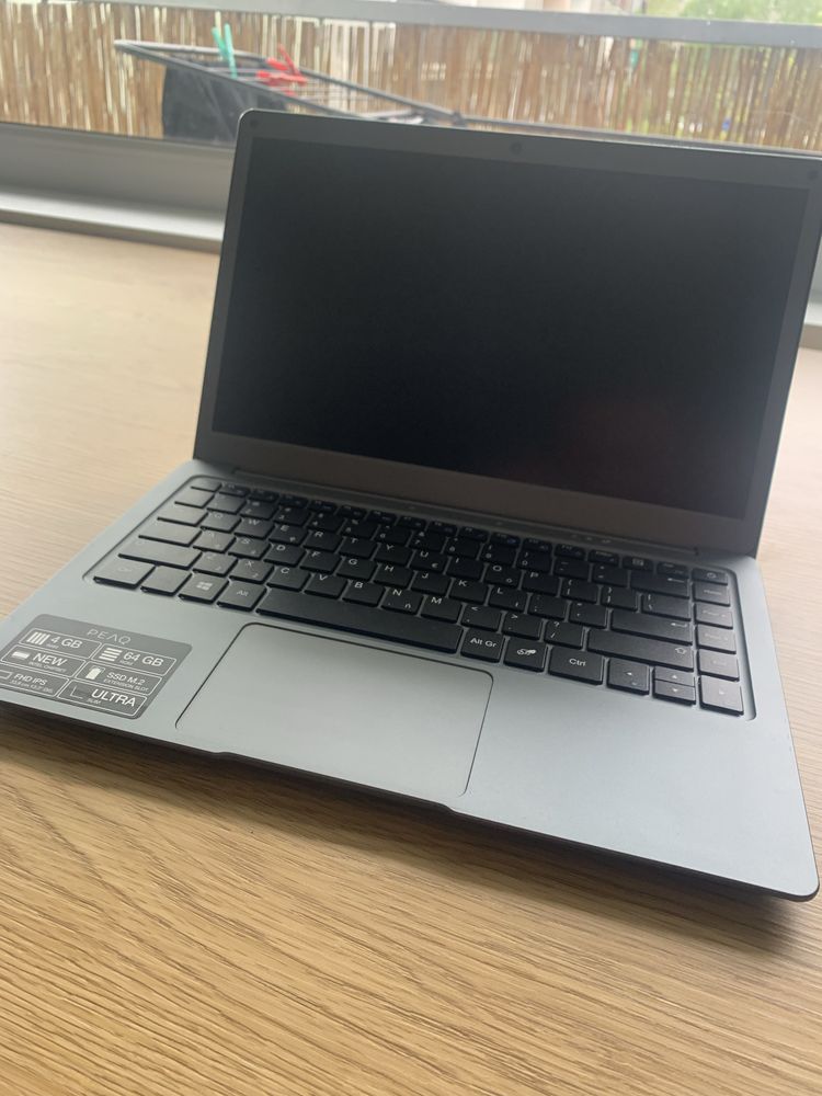 Laptop PEAQ Slim S130