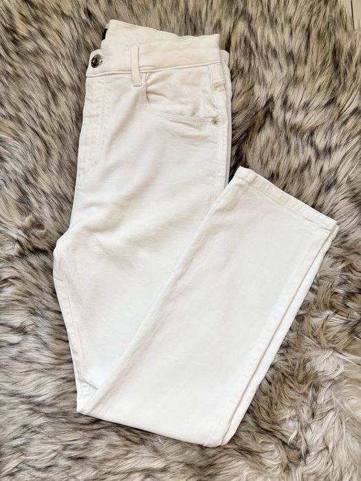 Białe spodnie rurki jeansy z wysokim stanem Massimo Dutti