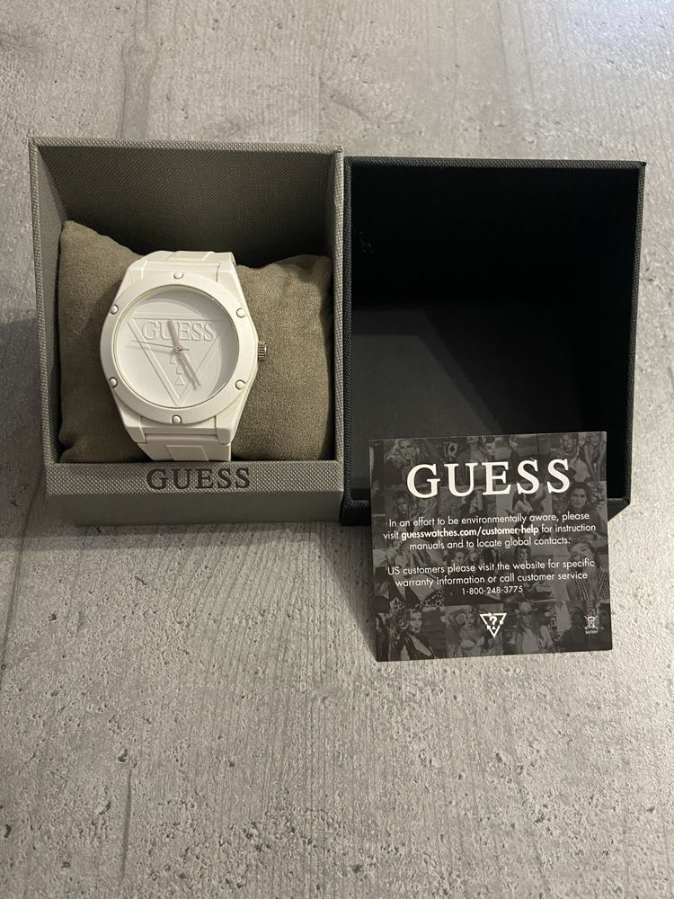 Годинник Guess жіночий