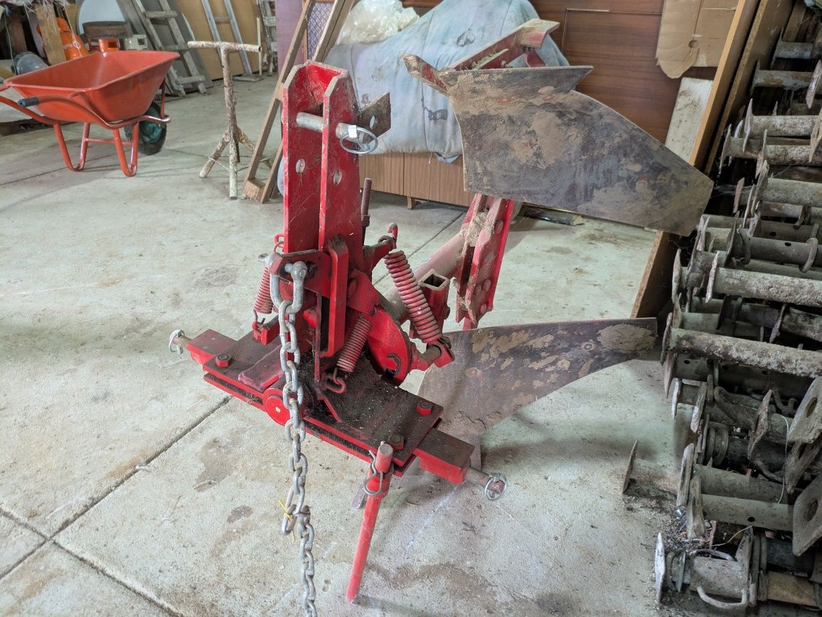 Trator Kubota com alfaias
