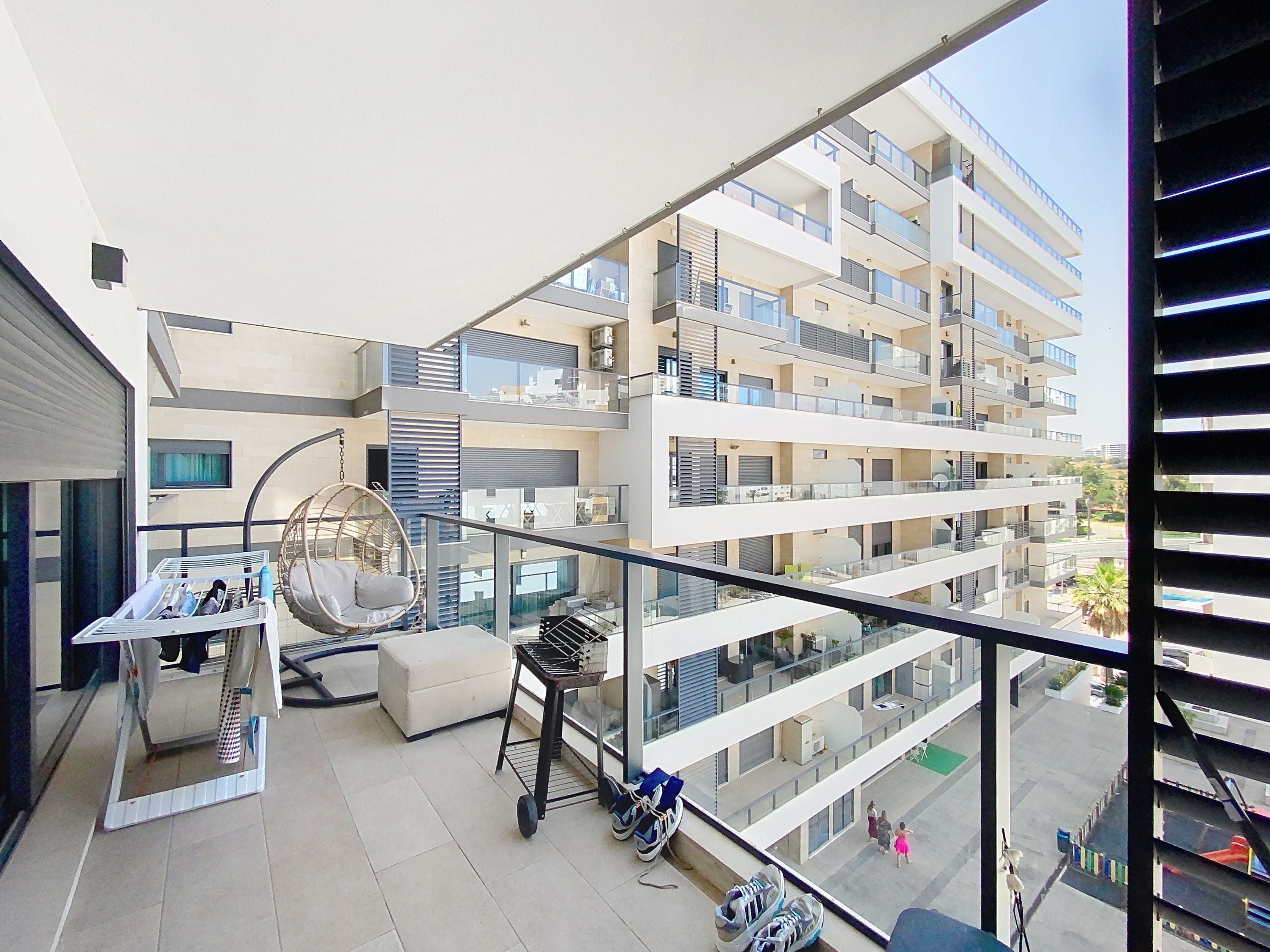 T2 de Luxo para Arrendamento Anual – Rocha Prime Residence