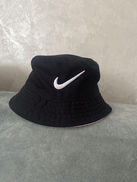 Панама Nike, двостороння, чорно- рожева