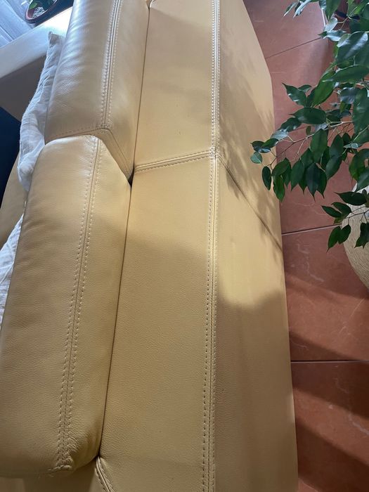 Conjunto de 2 Sofás amarelos em pele