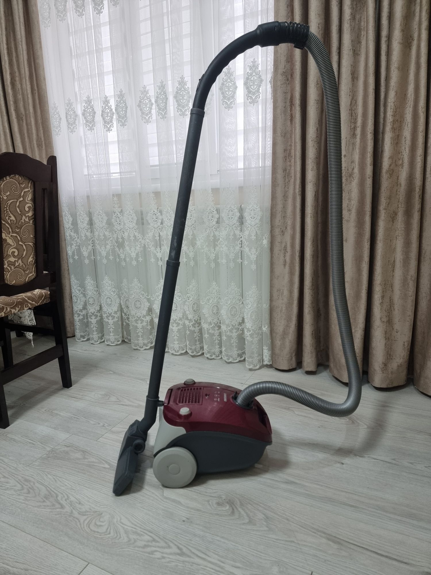Пилосос Самсунг SC41U1