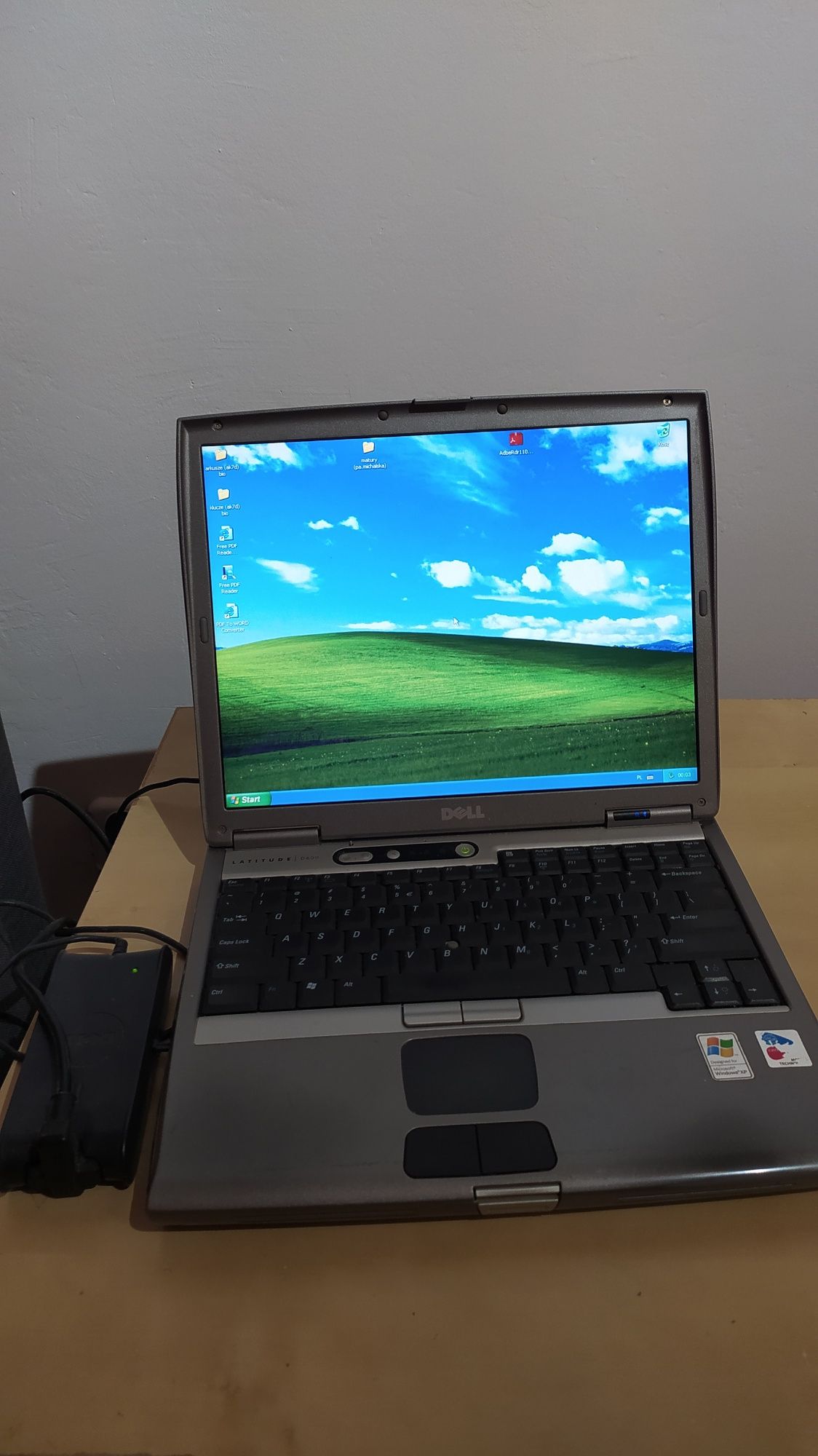 Dell latitude D600 sprawny z zasilaczem, warsztatowy