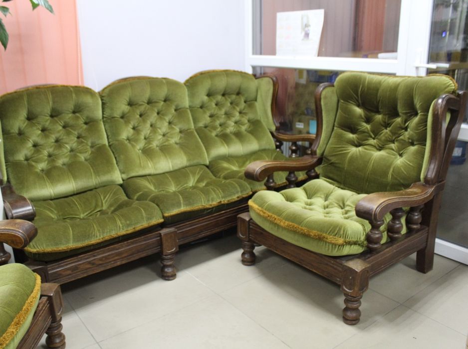 Продам диван +2 кресла