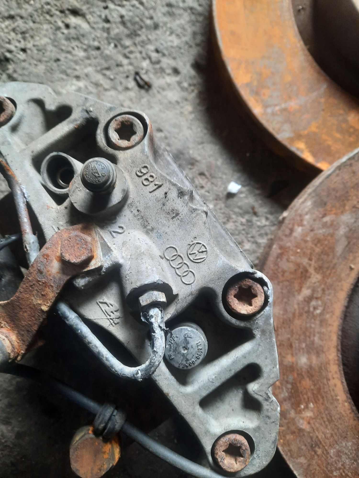 Audi a6 c6 hamulce przód zaciski tarcze 345mm swap