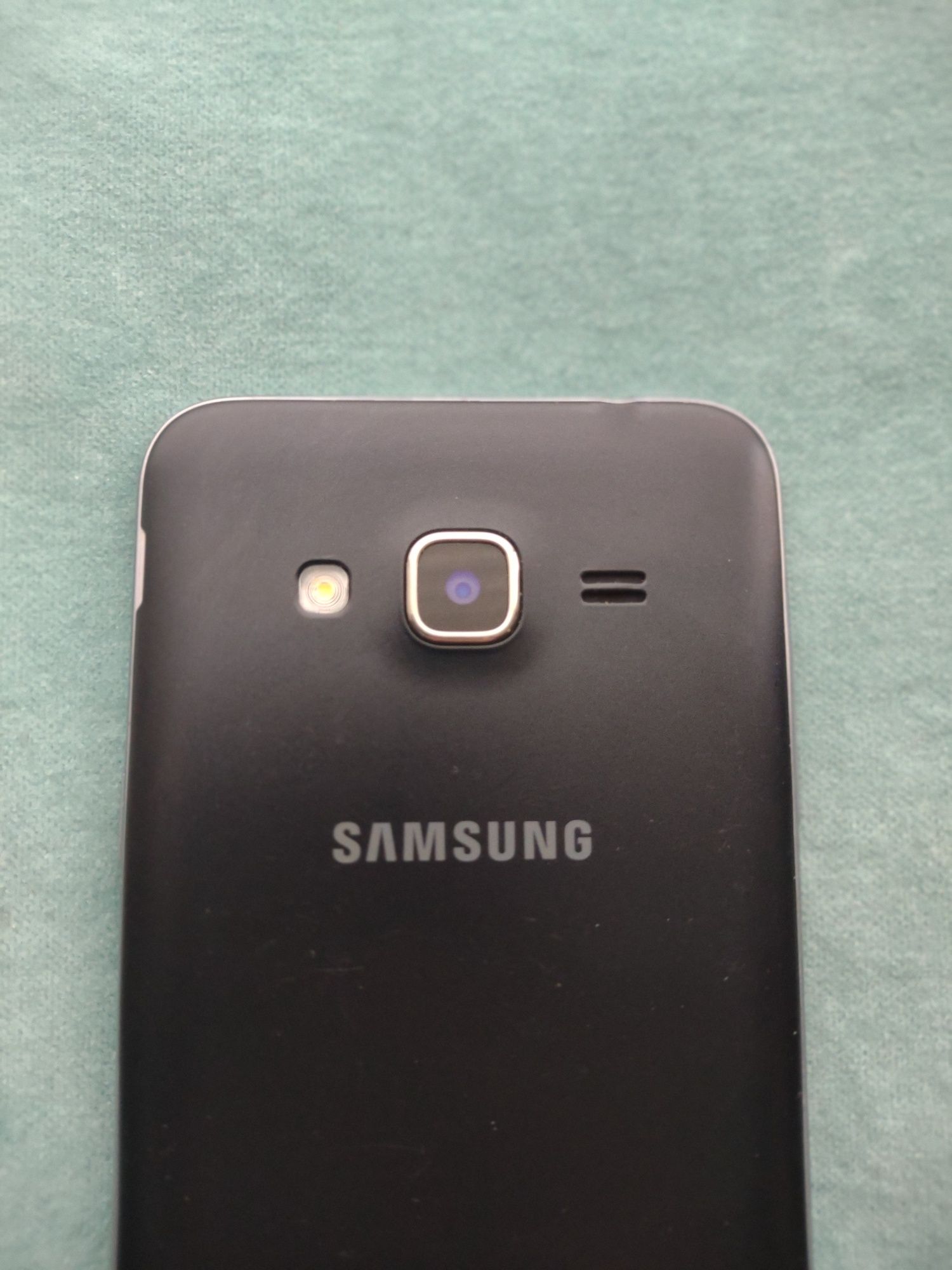 Samsung Galaxy J3 1.5/8 GB Idealny