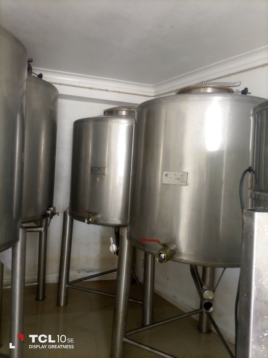 Vende-se Material de Apicultura Diverso