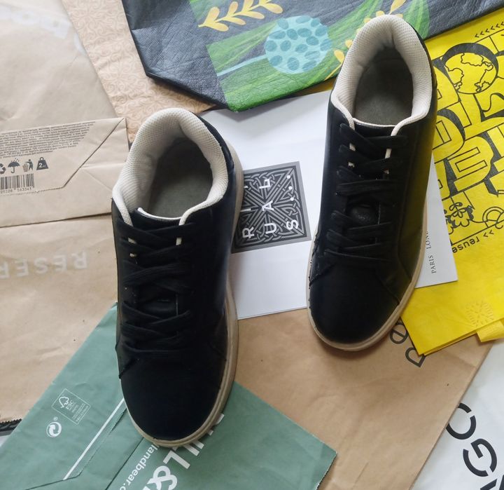 Продам кроссовки, размер 41