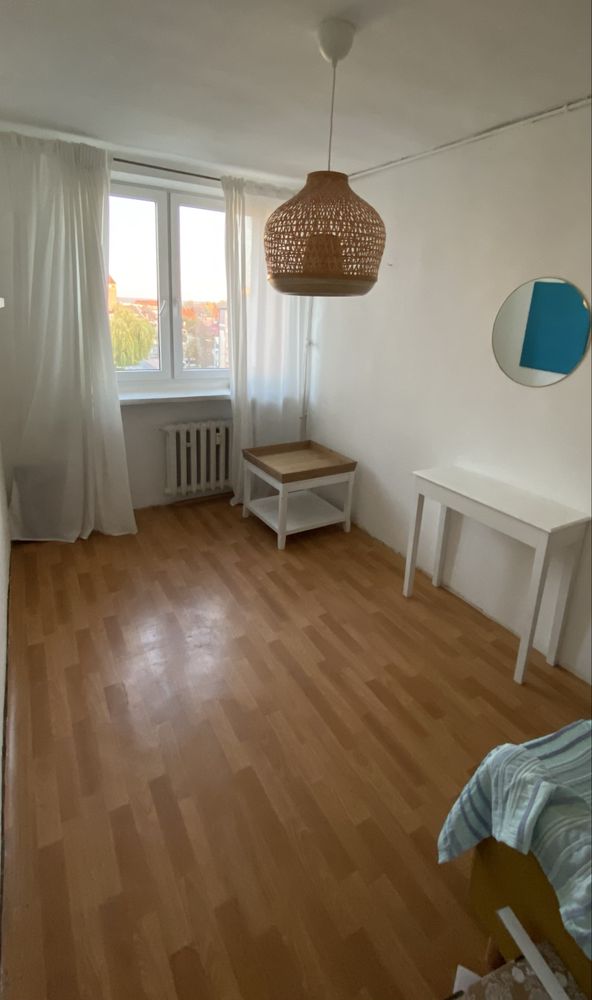 3-pokojowe mieszkanie 48 m² w centrum, po remoncie, z balkonem – Góra
