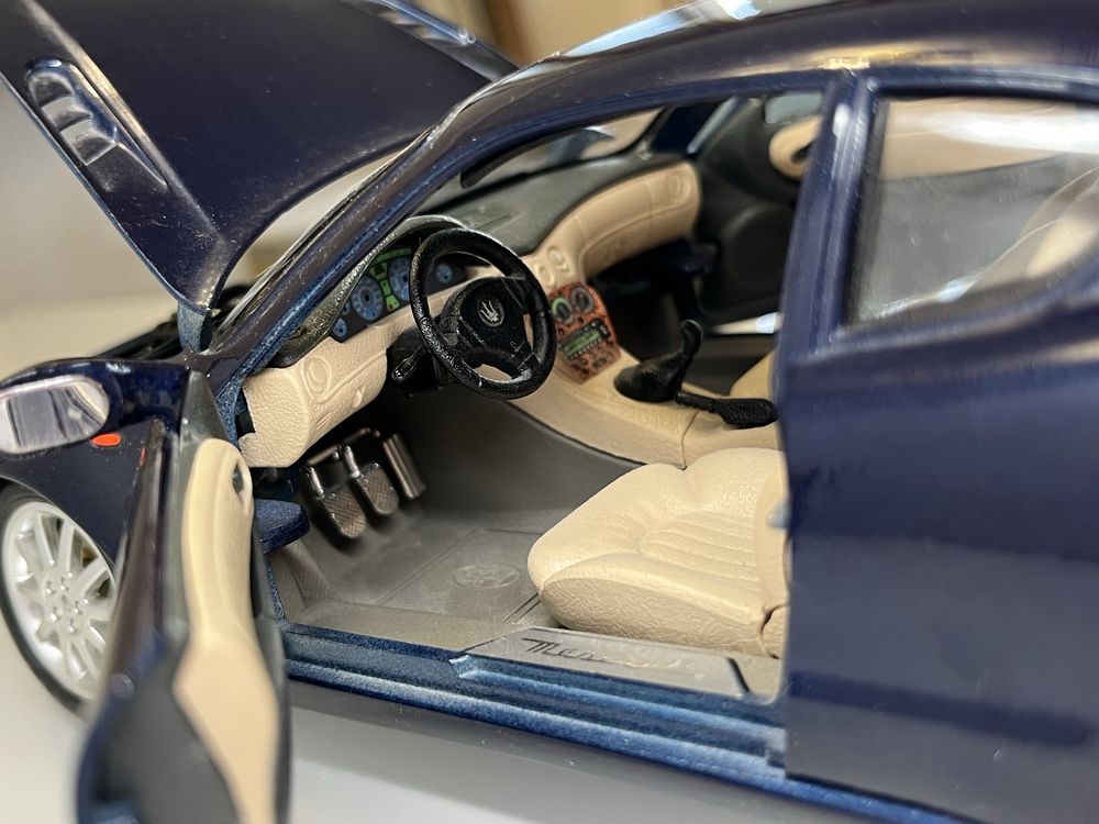 Maserati 3200 GT 1:18 Burago