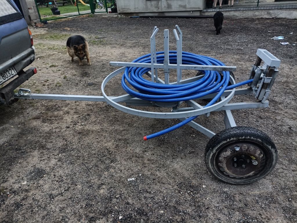 Rozwijak do węży przewodów