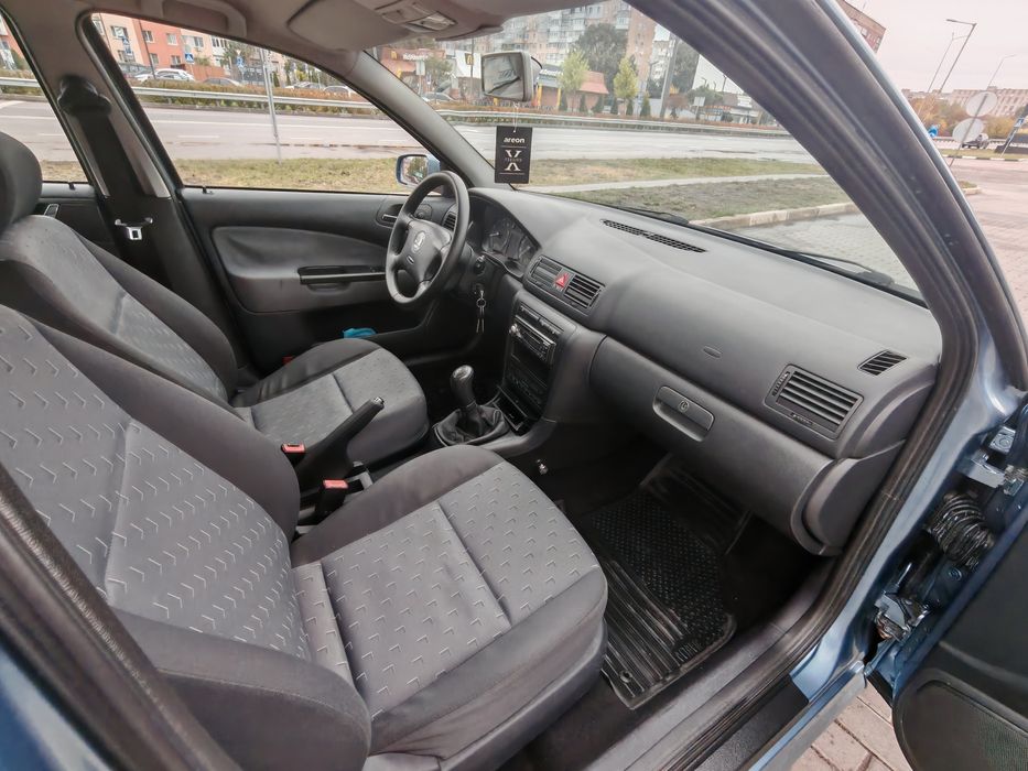 Skoda Octavia Tour 1.6 mpi бензин. 2007 рік