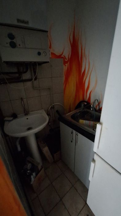 Продається нежитлове приміщення.