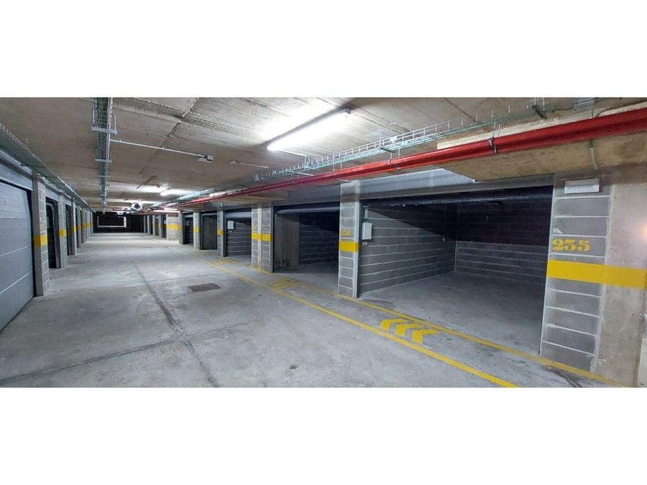 Garagem em Box e Lugares de Garagem em Portimão