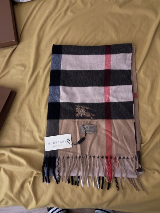 szalik burberry brazowo czarny