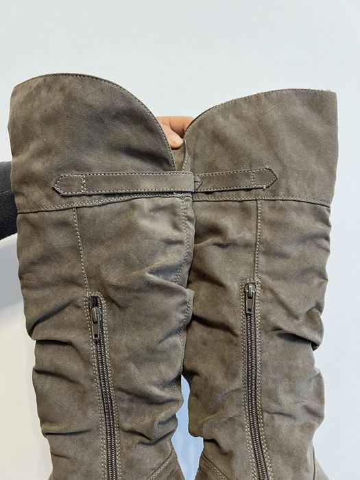 Бежеві чоботи- ботфорти 36 розмір