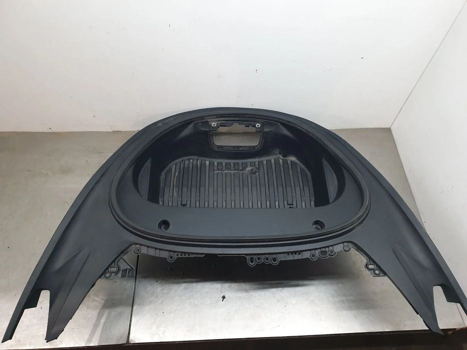 Lastro / bacia da mala TESLA Model 3 (5YJ3)