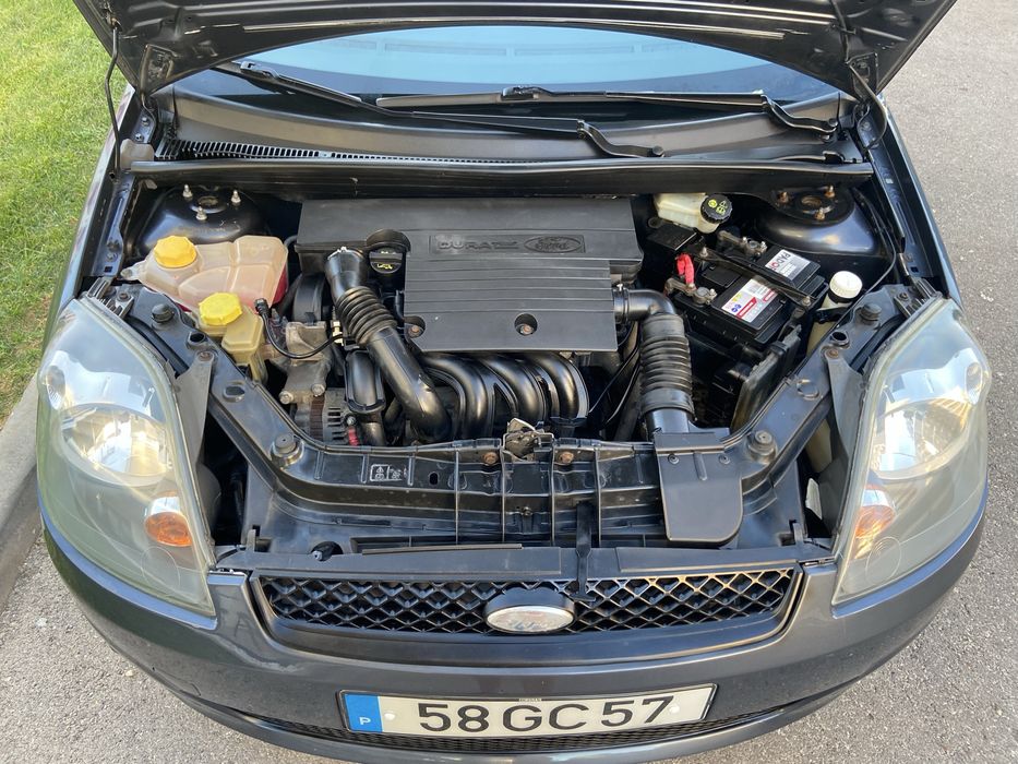 Fiesta 2008 • 1.25 Zetec 75 cv • Multimidia • Imaculado Todos Níveis