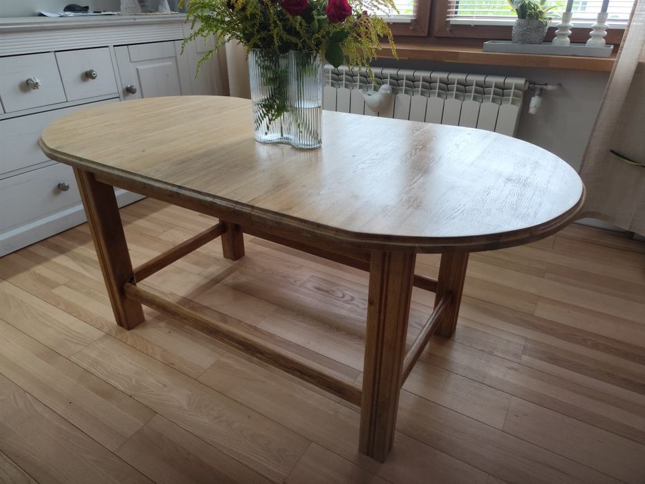 Stolik dębowy. 140x70x60.