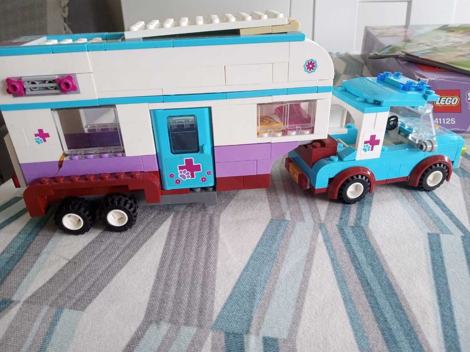 LEGO friends Przyczepa lecznicza dla koni
