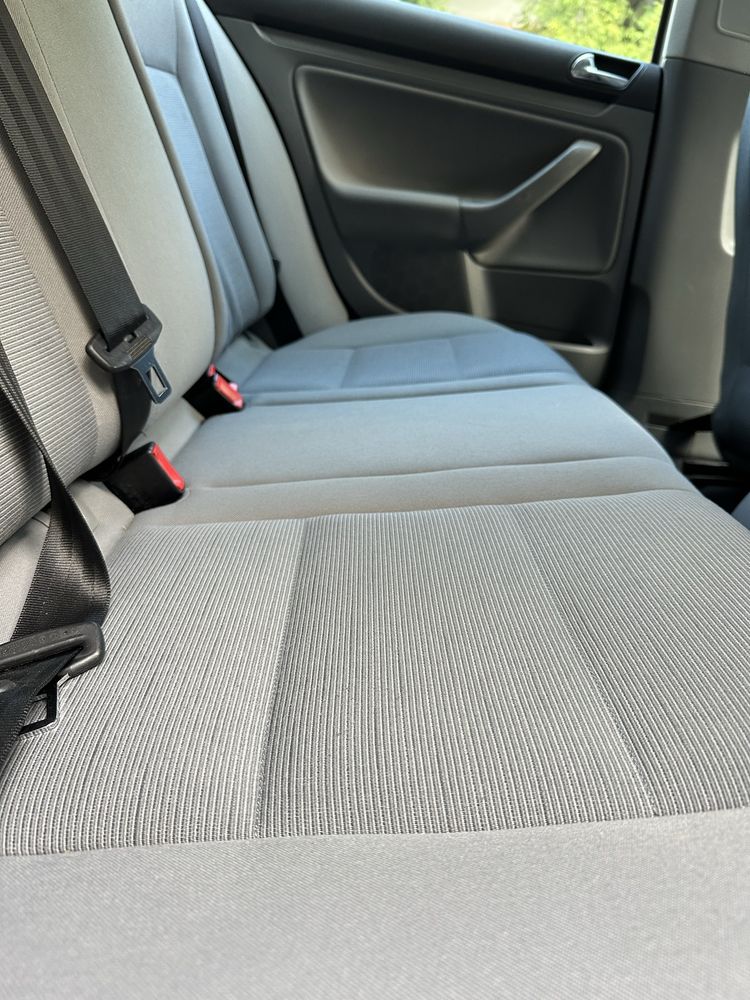 Автомобіль Volkswagen Golf 2004 1,6 Mpi