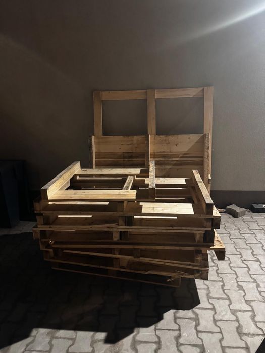 Oddam palety za darmo