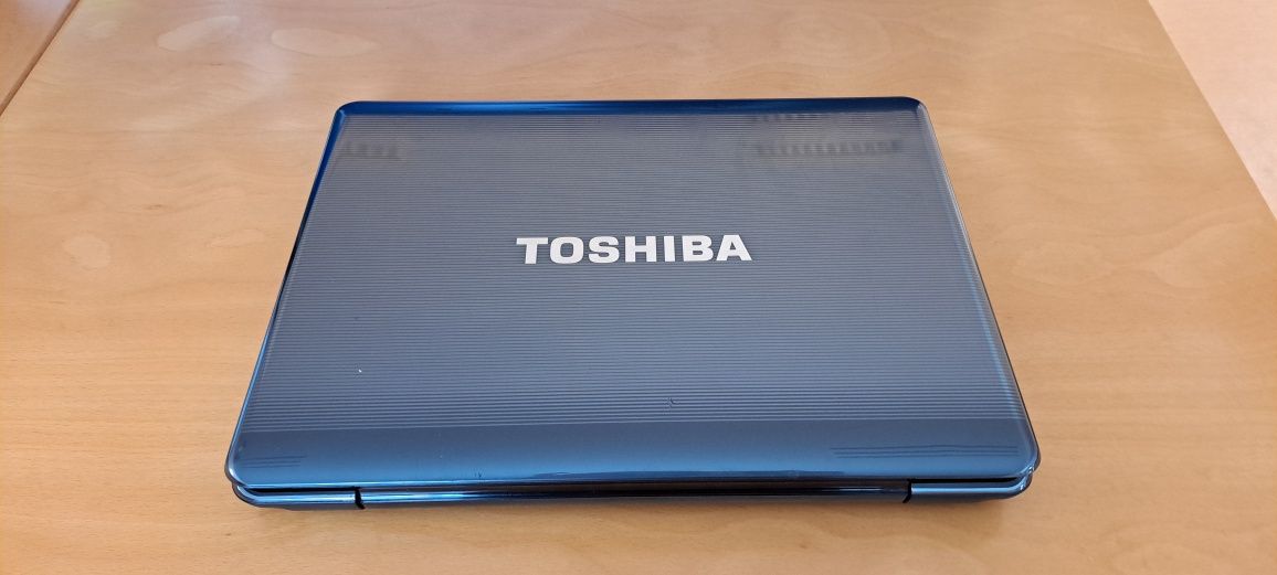 Portátil Toshiba SATELLITE A300 - 1CO