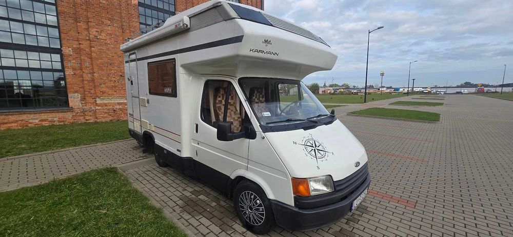 Kamper - Ford Transit zabudowa Karmann – Gotowy do podróży!