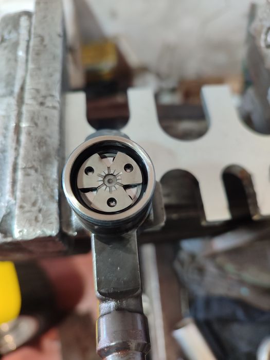 Ремонт дизельних форсунок