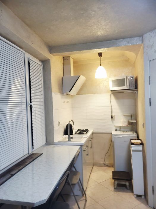 Здається в оренду кухня студія та спальня по вул.Окружна