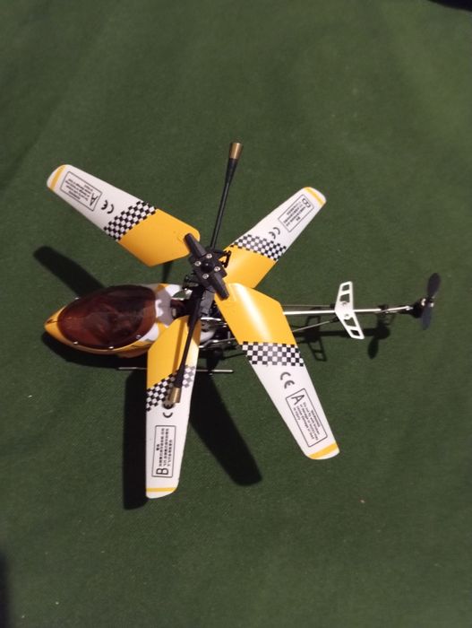 Helikopter na części