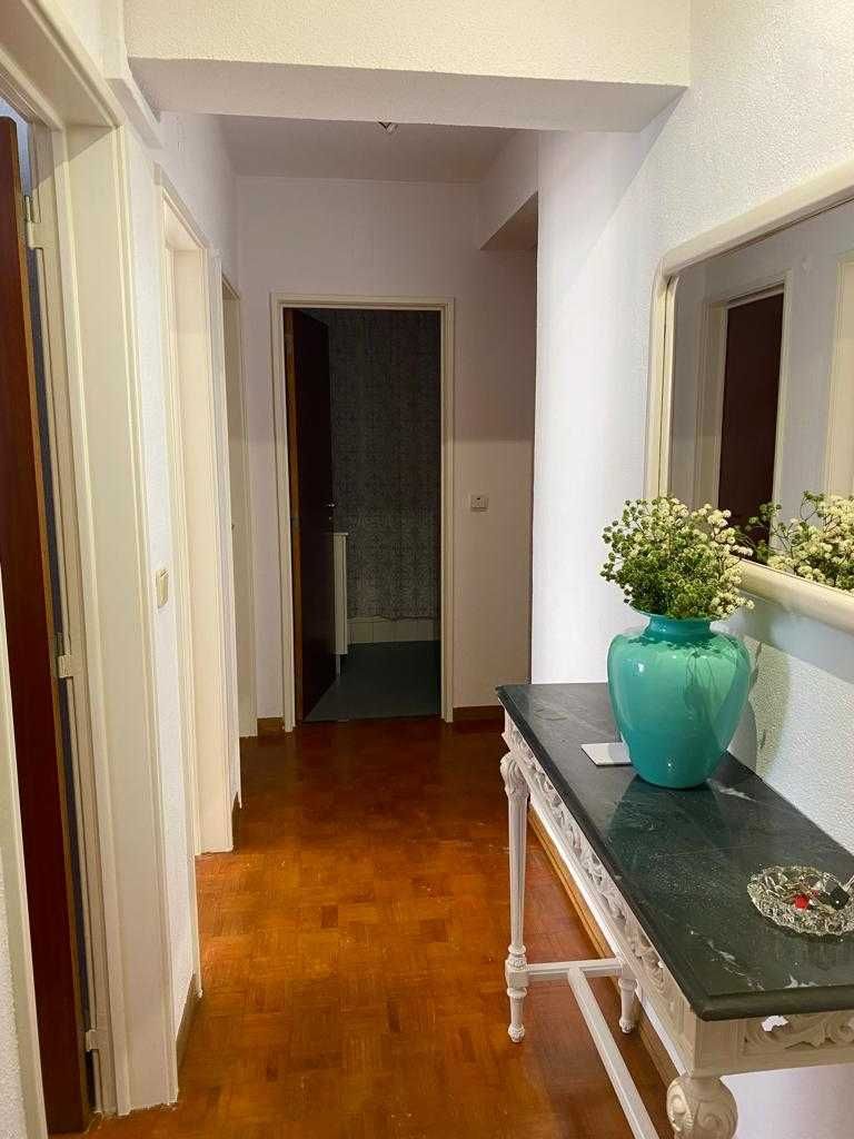 Alugo quarto individual em casa partilhada (F) - Sete Rios