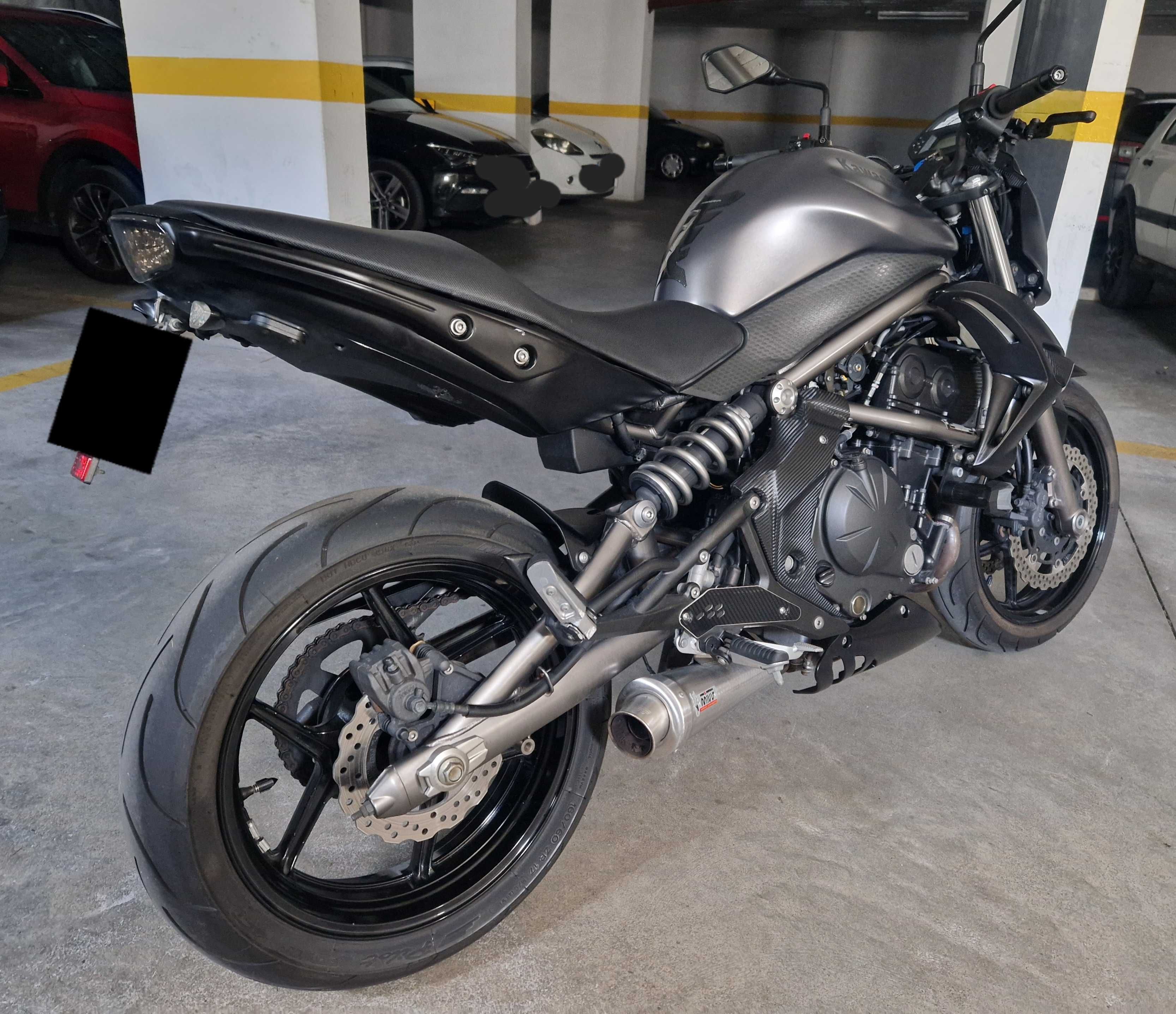 Moto Kawasaki ER6N