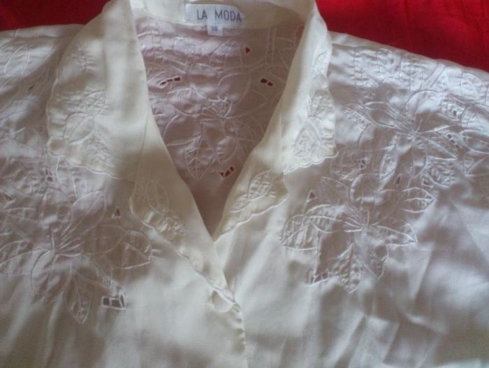 Blusa com bordados