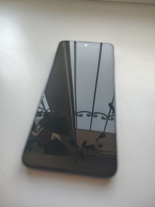 Продам телефон Motorola edge 20 lite