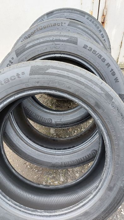 Шины,покрышки "CONTINENTAL" 235/55R19.