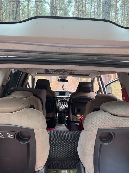 Продам машину дизель обєм 2л 7 місцева