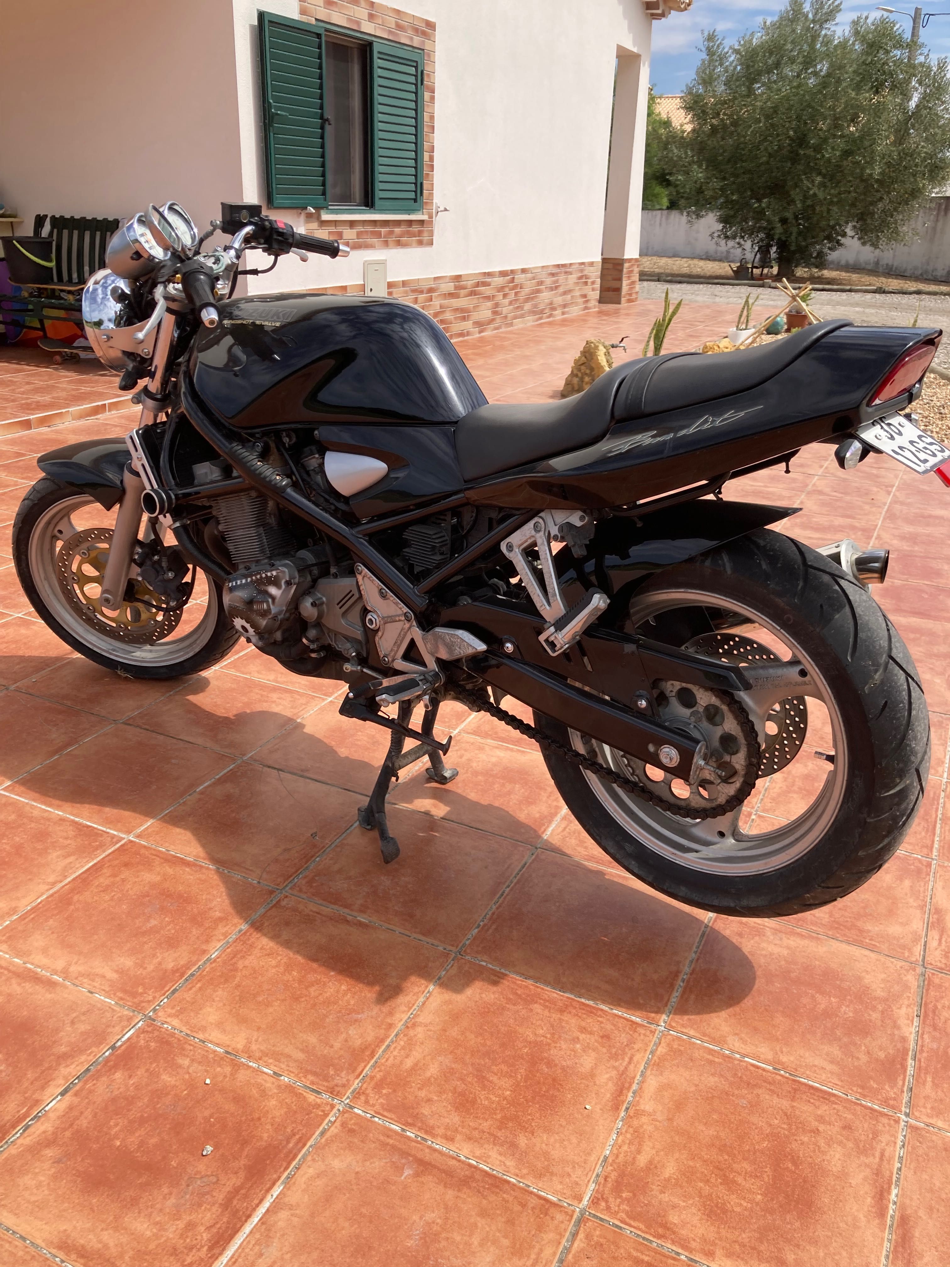 Suzuki Bandit 400
