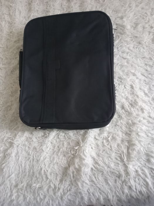 Портфель для ноутбука