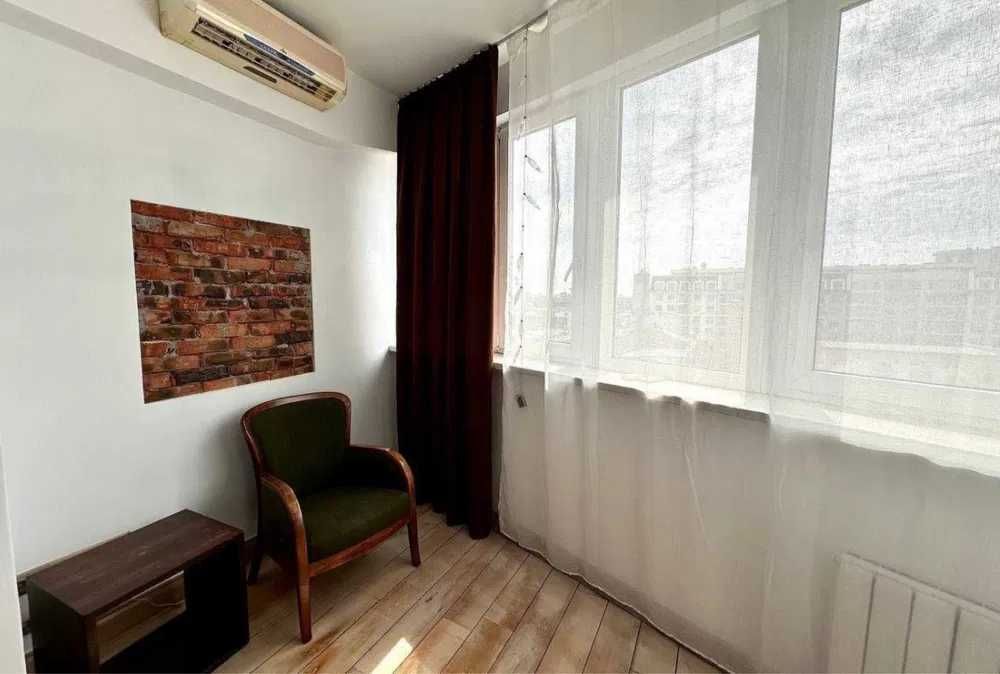 Продаж  4х.кв Туровська 31. Ціна 300 000 $