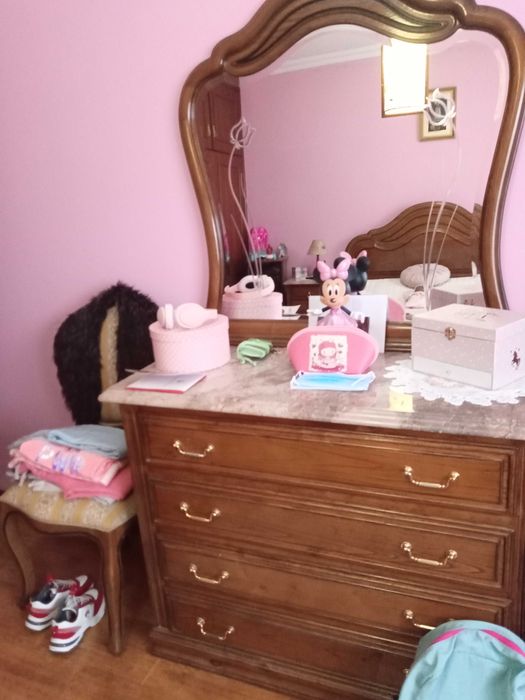 Mobília de quarto como nova