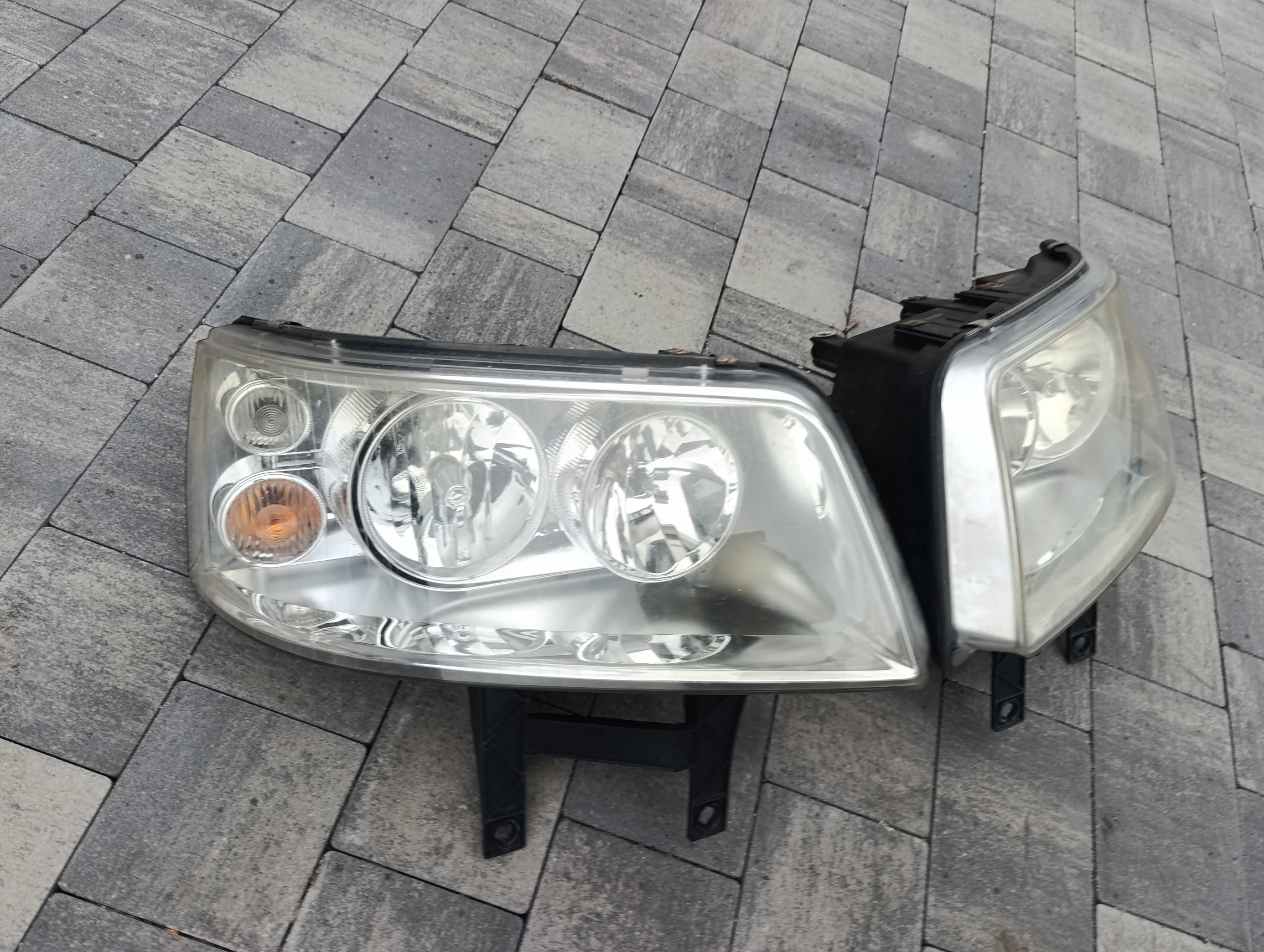 Lampy przód VW T5 multivan komplet