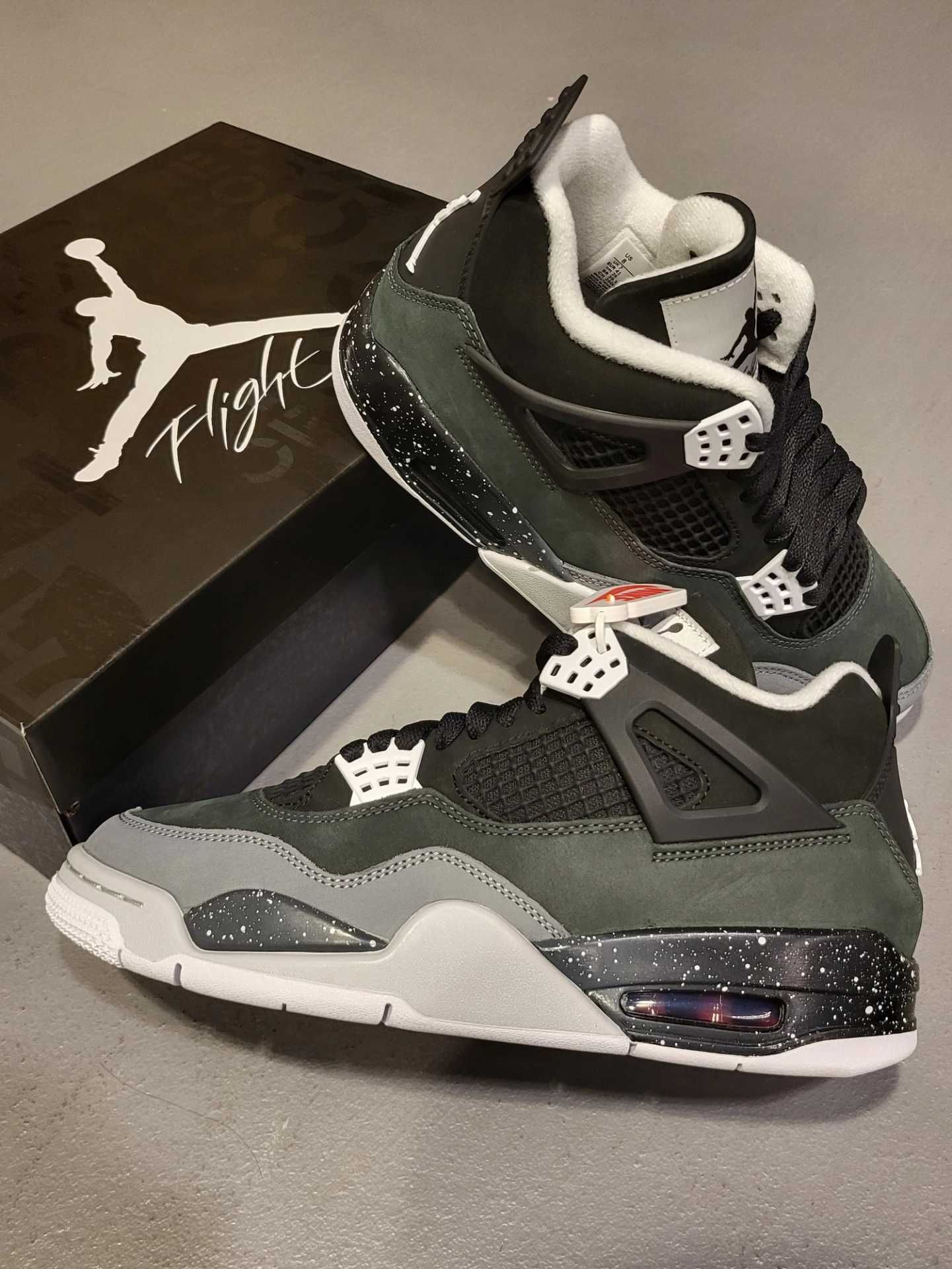 Buty Jordan4 Air Retro Fear nowy z metką R.45